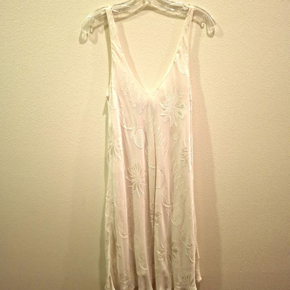 Nicole Miller off white slip dress with embroidery design - size 12